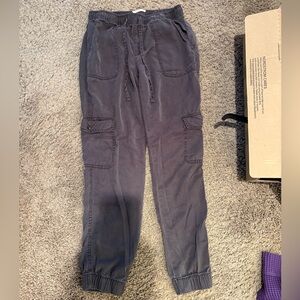 Women’s Gray Cargo Pants Small